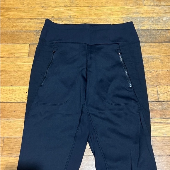 Athleta Peak Hybrid Fleece High-Rise Tights in Black, size Small - Picture 4 of 15